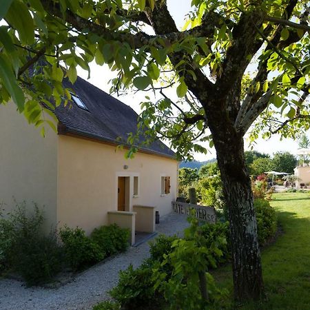 Gîte le Noyer - l'Ancien Vignoble Saint-Julien-de-Lampon Extérieur photo